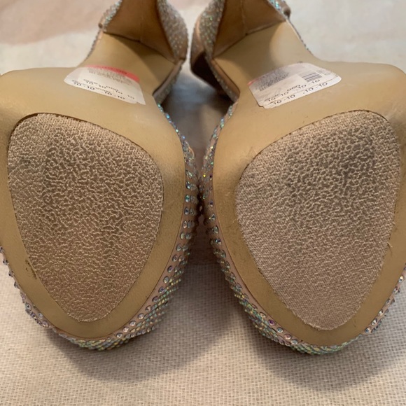 Pre-Owned Steve Madden Champagne Angylna Heels - Picture 6 of 6
